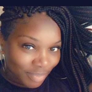 Meet your Posher, Monique